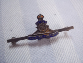 British sweetheart broche, with Fieldartillery badge, SILVER marked. Engelse sweetheart speld. artillerie, met zilver stempel.