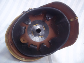 Duitse pickelhaube manschap- onderofficier SACHSEN met Reservistenkruis. in een werkelijke MINT staat.