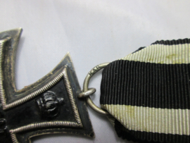 German Iron Cross 2nd class maker is KAG. Duitse Ijzeren kruis 1914.- 2e klas met maker in de ring KAG
