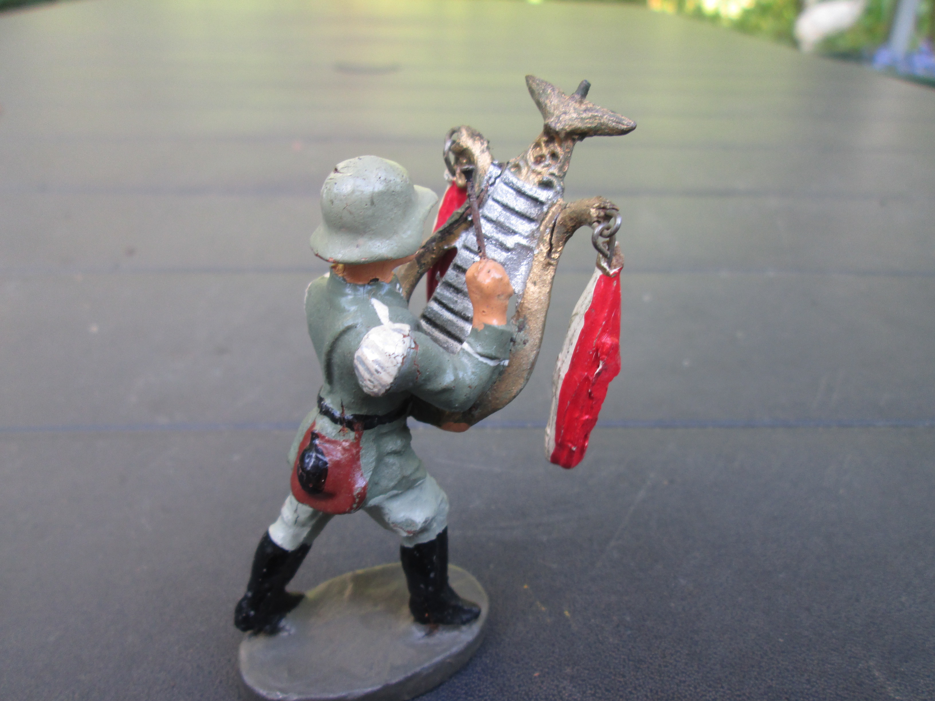 German toy soldier. Duits speelgoed soldaatje muziekkorps Lyra speler. nette staat.