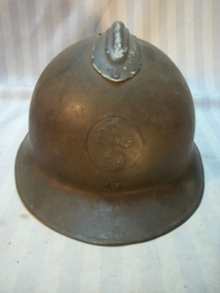 French helmet M- 1926, with Infantry badge second model, nice linner with leather strap Franse helm M-26 Infanterie  met binnenwerk, goede staat.