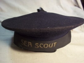 British sea cap for the boy scouts named, SEA SCOUT, with maker. Matrozenmuts van de Engelse zeeverkennerij.