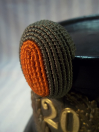 Dutch schako Model 1912. Nederlandse sjako M-1912 met infanterie nummer, . vrij zeldzaam hoofddeksel.