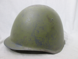 Russian helmet SSH-39. Russische helm 1940. zeldzame helm in een nette staat. is tijdens WO2 ook gebruikt bij de luftschutz, als buitgemaakte helm, blauwe kleur van binnen. helm met historie, genummerd.