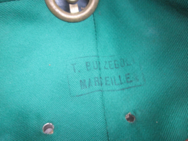 French police pithhelmet San-Tropez and Marseille. Franse tropenhelm van de Politie Zuid-Frankrijk Marseille, San-Tropez. deze versie met blauwe band zie je niet zo vaak bijzonder stuk