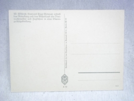 German Postcard  of a Knight Cross barrier. Duitse postkaart van een Ridderkruisdrager Luitenant Hugo Primozic.