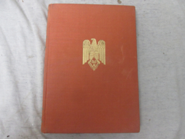 Book, boek buch, Jahrbuch der Deutsche Ausland Organisationen (AO). met vele foto's en een dankwoord. mooie kaft. 1941