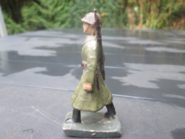 DURSO Belgium soldier walking in trench coat WW2. Belgische soldaat in lange jas.WO2