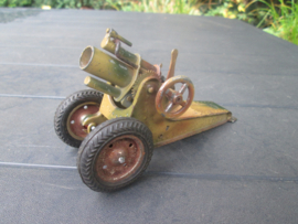 German tin Hausser canon Duitse camouflage kanon met een geweldig schietmechaniek vuren en laden zeer apart. TOP