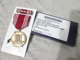 US medal in original box. Amerikaanse medaille Good Conduct Army, in originele uitgifte doos.