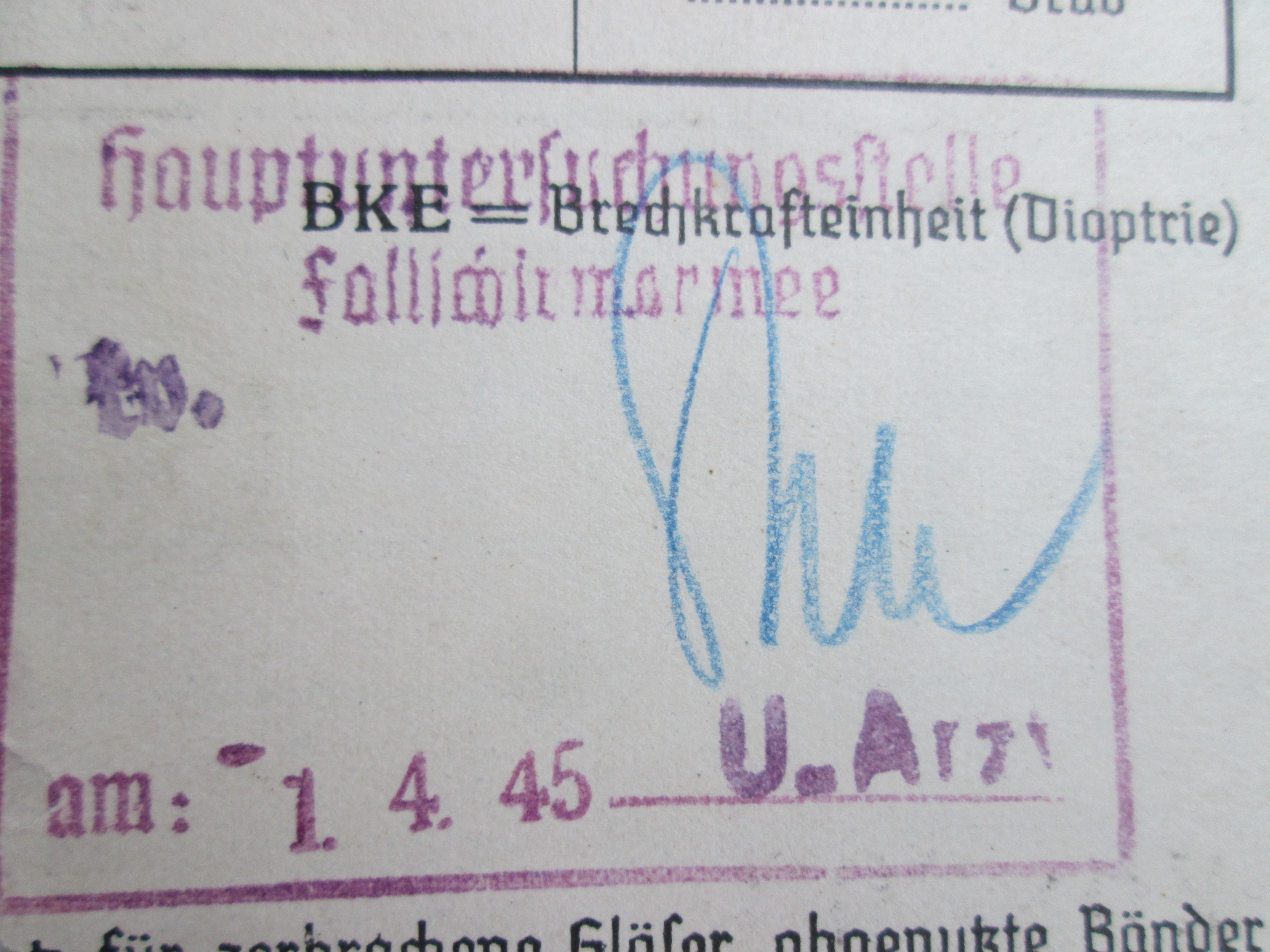 German soldiers paybook of the Luftwaffe. he was pilot in Jagdgeschwader Horst Wessel. Duits soldbuch van de Luftwaffe Flieger, drager van de armband Jagdgeschwader Horst Wessel, mooi ingevuld compleet, piloten boekjes vind je niet zo vaak.