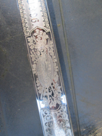 Austrian officers sword with very nice and rare etching. Oostenrijks Dragonder officiers sabel met zeer mooie en zeldzame gravering ehrensabel voor de drager.