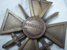 French medal croix de guerre Theatres d` Operations Exterieurs.Franse medaille voor gevechten buiten Europees Frankrijk TOE
