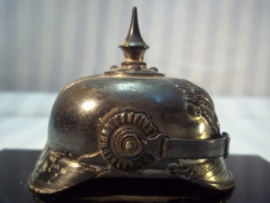 Miniature spikehelmet, WMF mark. Miniatuur pickelhaube, verzilverd, manschap Pruisen.