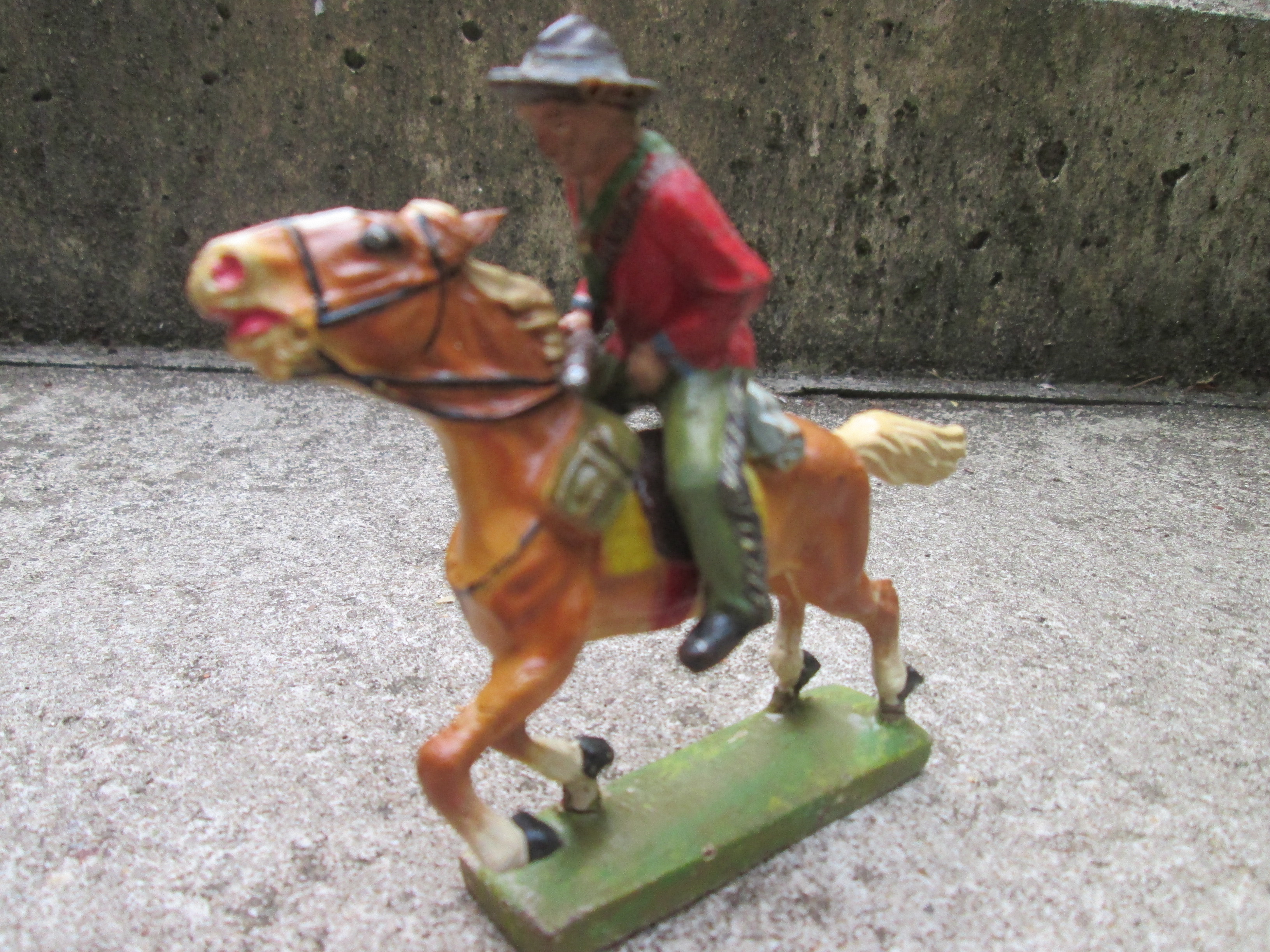 LINEOL Germany cowboy on horse very good quality. Cowboy op paard zeer nette staat.