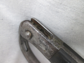 Martini Henry Pattern 1879 artillery saw back bayonet, impressive markings, without scabbard. Bajonet met zaagrug, zeer bijzonder stuk. mooi gemarkeerd.