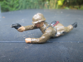 ELASTOLIN Belgium soldier with pistol. Belgische soldaat kruipend met pistool