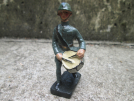 DURSO Dutch soldier with drums. Nederlandse soldaat tamboer goede staat.
