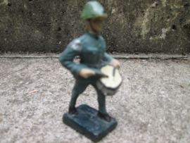 DURSO Dutch soldier with drums. Nederlandse soldaat tamboer, goede staat.
