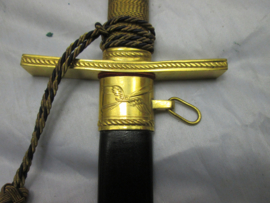 Swedish officers air force dagger M-1930 gilt very rare. Zweedse luchtmacht officiers dolk, vuurverguld model 1930 werden gemaakt door WKC en Eric Gumaelius Stockholm. Dolk heeft model gestaan voor de HJ Führerdolk, zeldzaam stuk