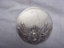 Dutch badge plaque.Nederlandse penning zilverkleurig Grenadier met bazuin, mooie afbeelding.