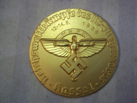 German plaques, gilt, medal NSFK Reichswettkampf des NS Fliegerkorps Kassel 1938 light metal. Aluminium penning plaquette National Socialistisch Flieger Korps. verguld.