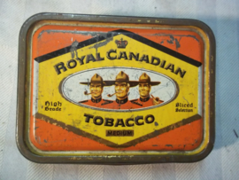 Tin tabacco box with 3 Canadian Mounties Royal Canadian Tobacco. Tabaks doos  Canadeese politie.