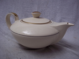 Theepot, met het embleem van de Nederlandse Veldartillerie.