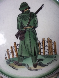 Swiss mobilization bottle Zwitserse herinneringsfles met Militaire afbeelding, mobilisatie, GEBIRGS- INFANTERIE REGIMENT 16 - AKTIV DIENST 1939-1940