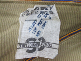 US side- cap. US Army muts US AIR Corps.