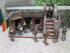 German made Military trench. Duitse makelij een Militaire commando post gevechtsstelling, zeer nette staat.