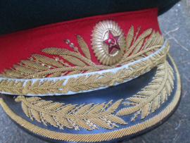 Russian Generals cap full embroided, infantry. Russische generaals pet met goud geborduurde klep en cocarde, zeer decoratief stuk. inanterie.