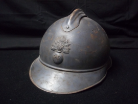 French helmet 1915 with infantry badge, and leather officers chinstrap. Franse helm M-15 met 1e model infanterie embleem en leren kinband  officiers model. mooie horizon blauwe kleur, Casque Adrianne.