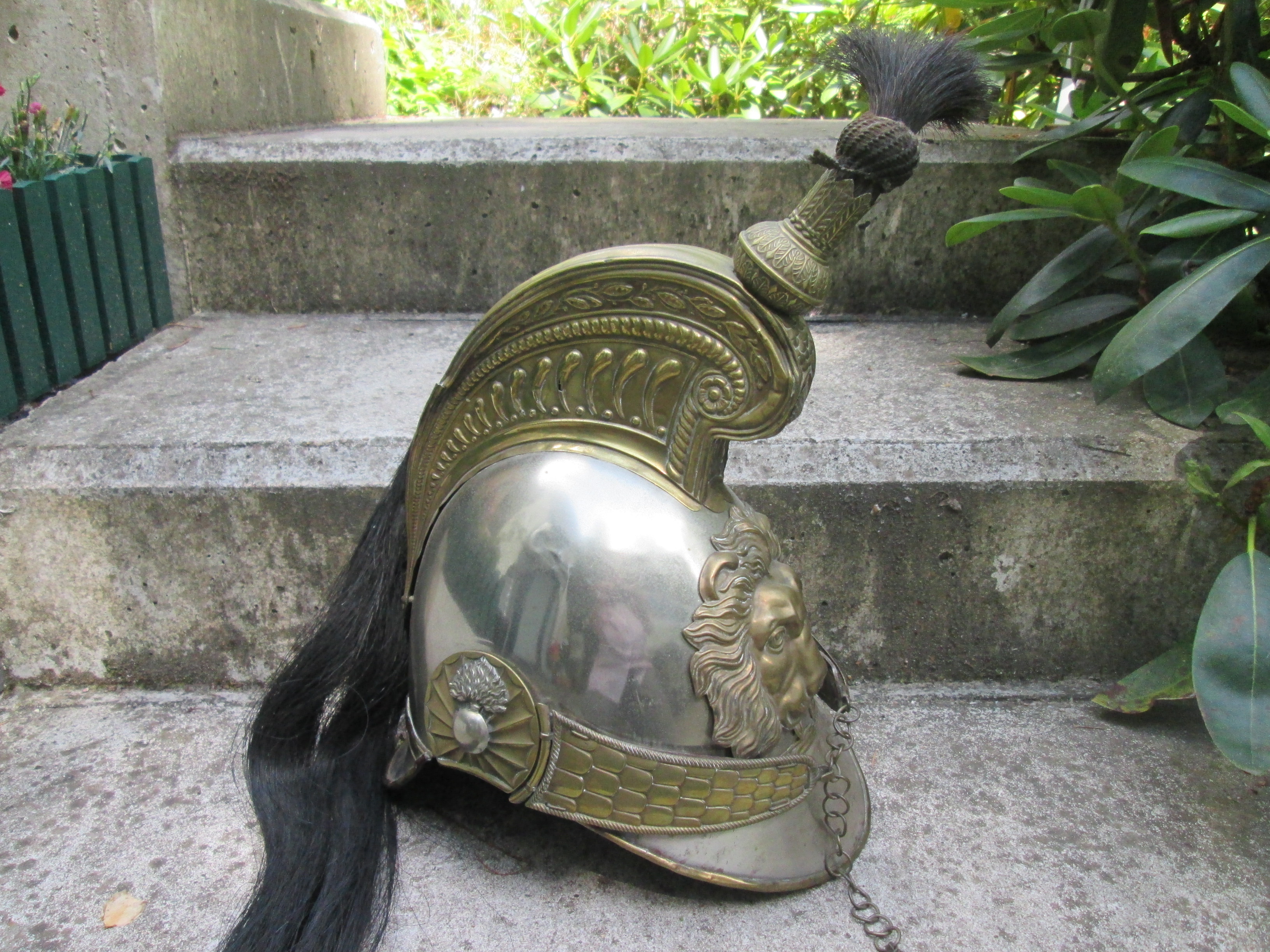 Belgium Dragoner helmet M/1848 complete with original innerliner. Belgische kurassiers/ Dragoner helm mooi gemarkeerd met origineel binnenwerk wat zwaarder model zeldzaam stuk.