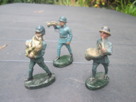Fabrication Belge 3 French soldiers 3 Franse soldaten met instrumenten