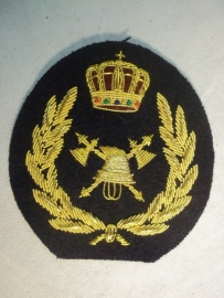 Belgium cap badge officer. Belgisch petembleem van een brandweer officier