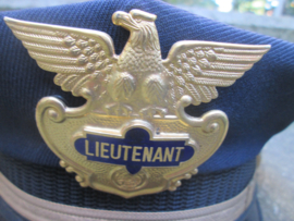 American police officers cap. Amerikaanse politie pet officier luitenant, typisch 8- kantig model.
