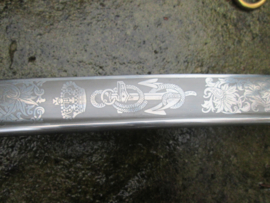 Dutch naval post war sword with etching. nederlands Marine sabel Luitenant ter Zee. WKC Solingen. mooi geetst.