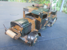 German Tippco Military truck with canon. working order. Duits blikken vrachtwagen camouflage met kanon, werkend zeer goede staat bijzonder stuk.