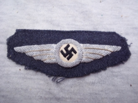 Vlieger wing, klein model van de DLV uit een uniform geknipt. Zeldzaam vroeg Luftwaffe embleem. langere modellen van 11 cm zijn bekend deze kleine uitvoering minder.