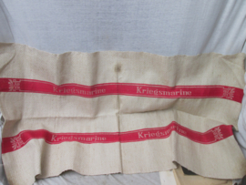 Towel of the German navy, Handdoek van de Duitse Kriegsmarine. rood en dubbele banen. zeer decoratief stuk.