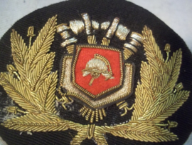Dutch capbadge firebrigade. officers. Nederlands petembleem brandweer officier.