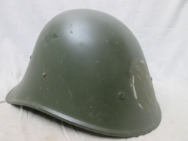 Dutch helmet, m-1934 inside Luftschutz colour. Nederlandse helm M-1934 met aan de binnenkant luftschutz kleur..