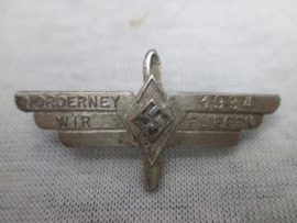 German tinnie, rally badge, Duitse tinnie, H.J. WIR FLIEGEN. very rare with name zeldzaam NORDERNEY - 1934, with maker hersteller  Paul Mann  & Crone - Lüdenscheid.