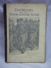 Dutch military songbook, big size, Nederlands leger zangboekje, het grotere formaat dan normaal.