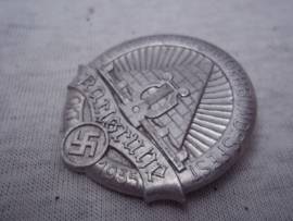 German tinnie, rally badge, Duitse tinnie 11e Badisches- Sängerbundesfest. Karlsruhe Okt. 1935. met maker.