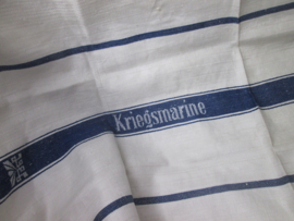 Towel of the German Navy. Handdoek van de Kriegsmarine, blauw van kleur met 1 baan.