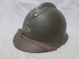 French helmet civil defence 1926. Franse helm M-1926 burger bescherming D.P. helm Defense Passive. is in een onaangeroerde staat zo gevonden. apart.