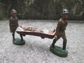 Fabrication belge FB, Belgische soldaten with brancard. Belgische rode kruis soldaten met brancard draagbaar nette staat.