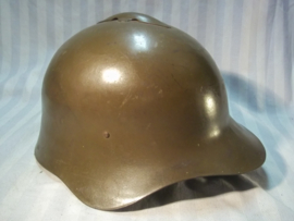 Russian helmet M36, Russische helm Model 1936, met het kleine kammetje. gedragen tijdens de Spaanse burgeroorlog 1936.